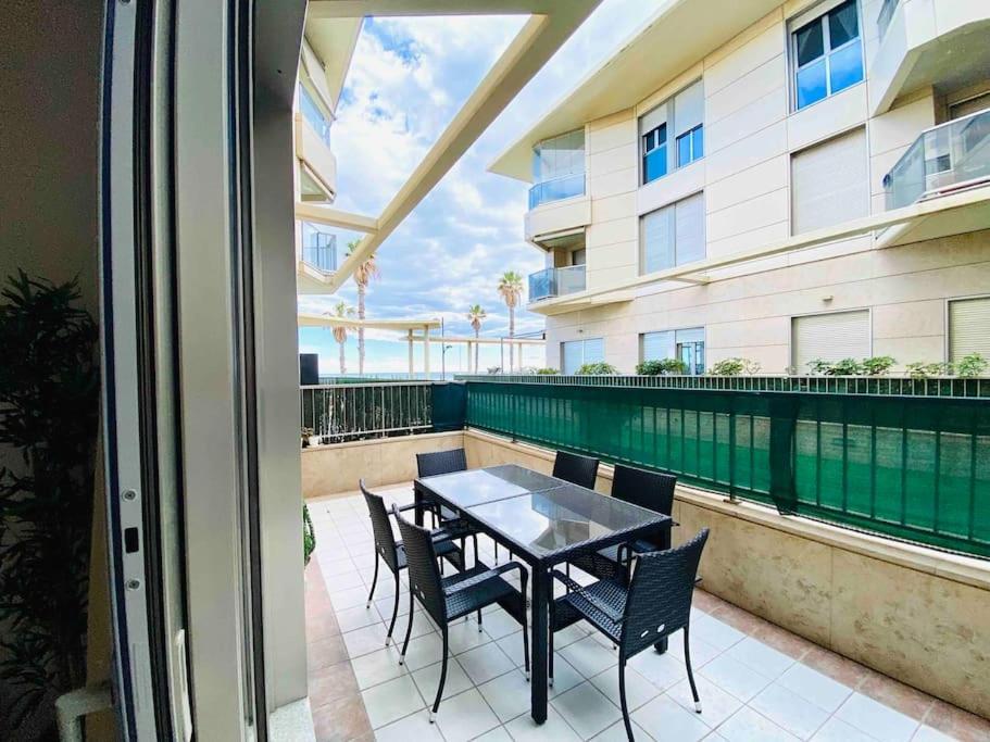 ולנסיה Stylish Apartment With Terrace On The Beachfrom מראה חיצוני תמונה