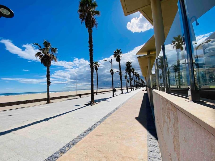 ולנסיה Stylish Apartment With Terrace On The Beachfrom מראה חיצוני תמונה